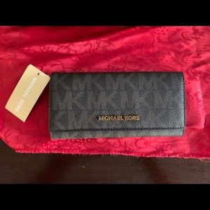 Michael Kors wallet